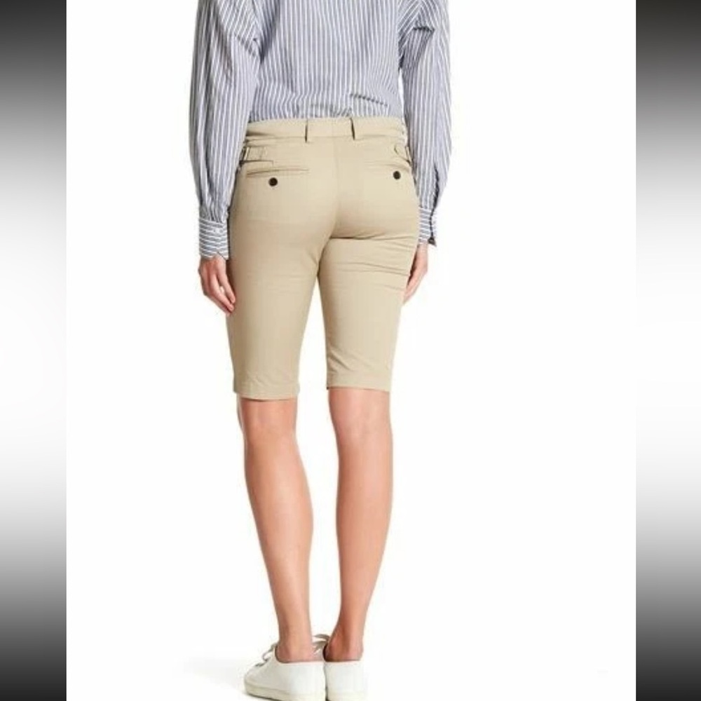 VINCE Women’s 4 Side Buckle Bermuda Shorts Chino Tan Khaki Cotton Flat Front - Picture 2 of 9